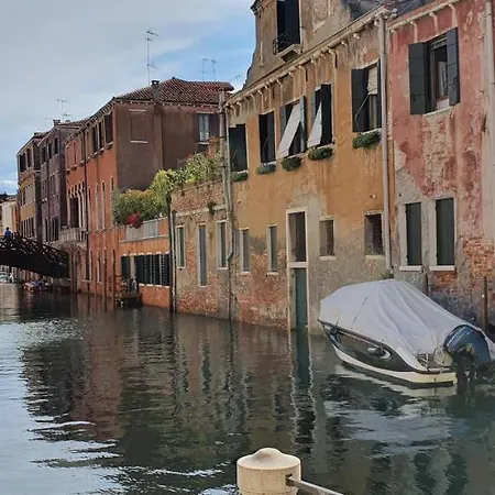 Ca Sant'angelo Apartment *