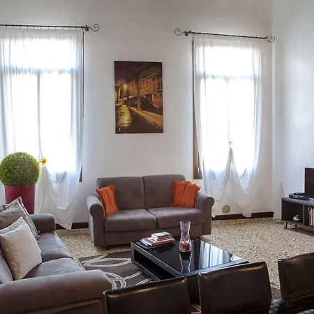 Ca Sant'angelo Apartment *