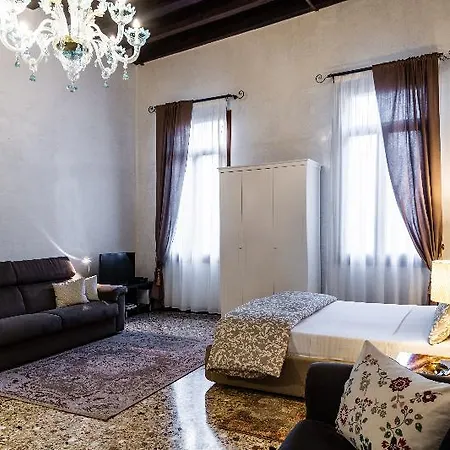 Appartamento Cà Sant'angelo *
