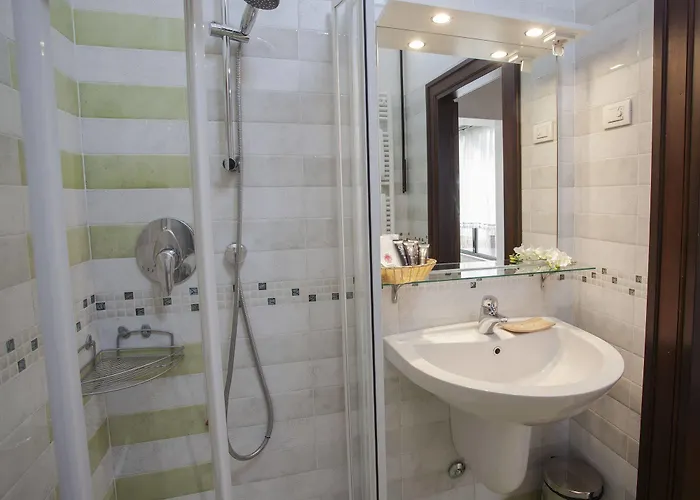 查圣天使酒店 *